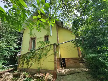 Eladó családi ház, Budakeszi 1+2 szoba 72 m² 54.9 M Ft