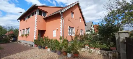 Eladó családi ház, Csákvár 6 szoba 190 m² 87.5 M Ft