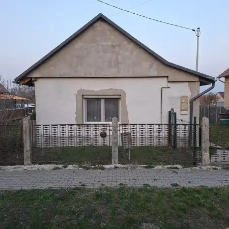 Eladó családi ház, Felcsút 3 szoba 94 m² 58 M Ft