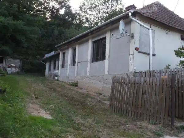 Eladó családi ház, Komlóska 2 szoba 87 m² 10.4 M Ft