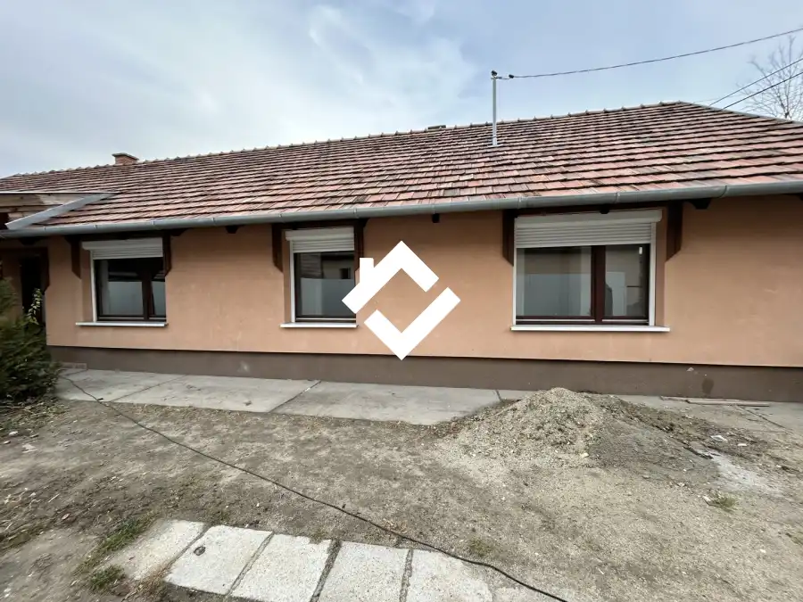 eladó családi ház, Örkény