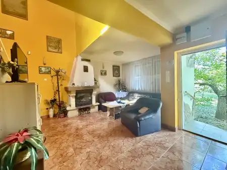 Eladó családi ház, Oroszlány 1+3 szoba 45 m² 42.9 M Ft Eladó családi ház, Oroszlány 1+3 szoba 45 m² 42.9 M Ft