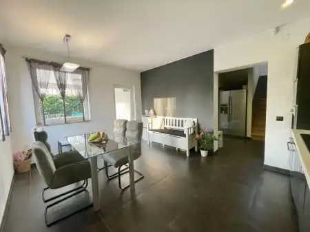 Eladó családi ház, Oroszlány 5+3 szoba 170 m² 108 M Ft