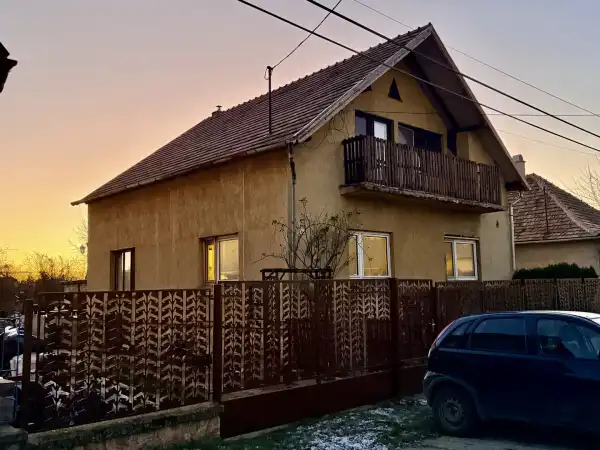 Eladó családi ház, Szomód 7 szoba 170 m² 64.5 M Ft