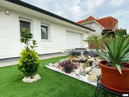 Eladó családi ház, Tököl 3 szoba 150 m² 164.9 M Ft