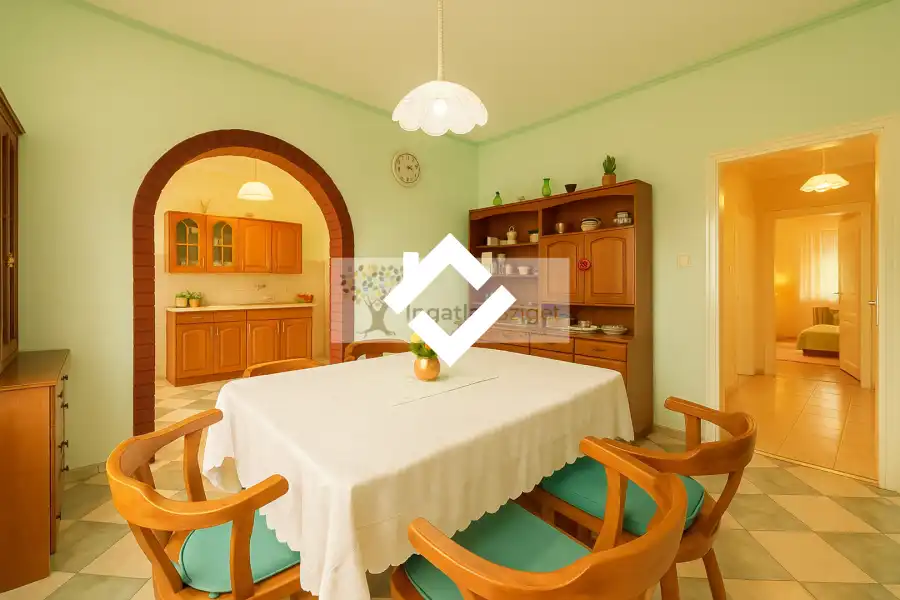 eladó családi ház, Tököl