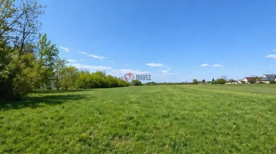 eladó  Építési telek, Makád