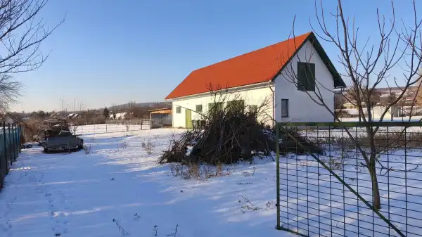 Eladó gazdasági ingatlan, Tök 237 m² 189 M Ft