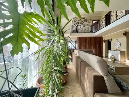 Eladó ikerház, Oroszlány 7 szoba 263 m² 152 M Ft