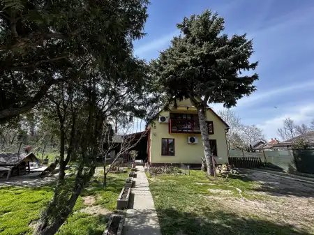 Eladó nyaraló, Dömsöd 3+1 szoba 80 m² 36.6 M Ft