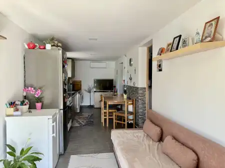 Eladó nyaraló, Oroszlány 2+1 szoba 57 m² 33.5 M Ft Eladó nyaraló, Oroszlány 2+1 szoba 57 m² 33.5 M Ft