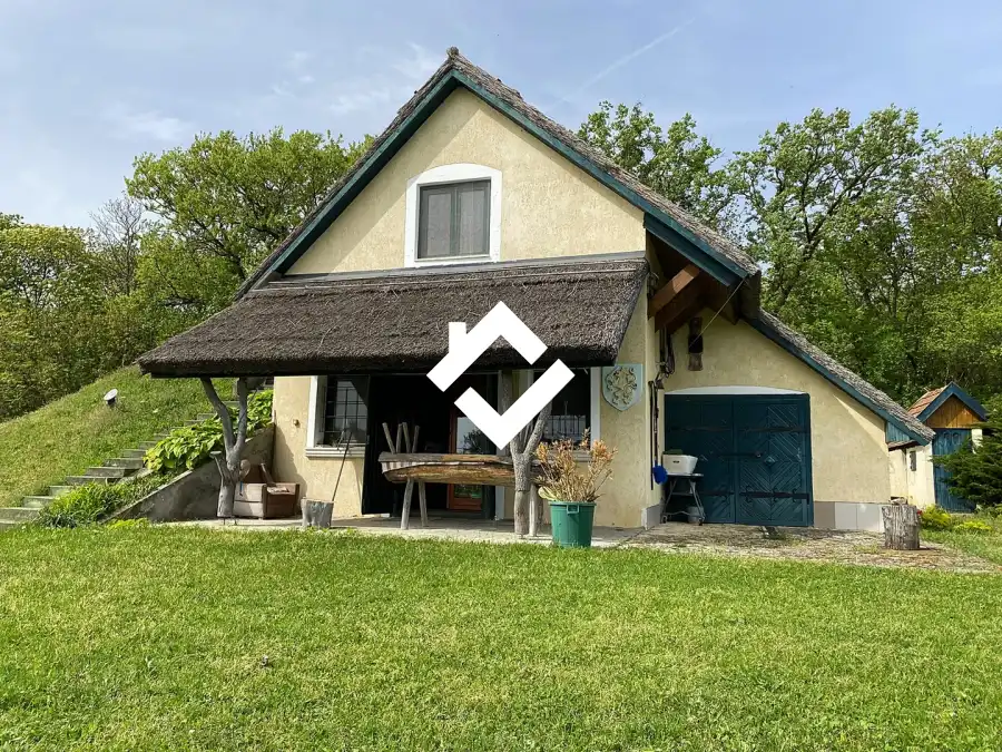 eladó nyaraló, Örvényes eladó nyaraló, Örvényes