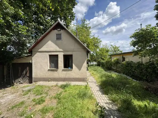 Eladó nyaraló, Szigetszentmárton 1 szoba 30 m² 49.9 M Ft