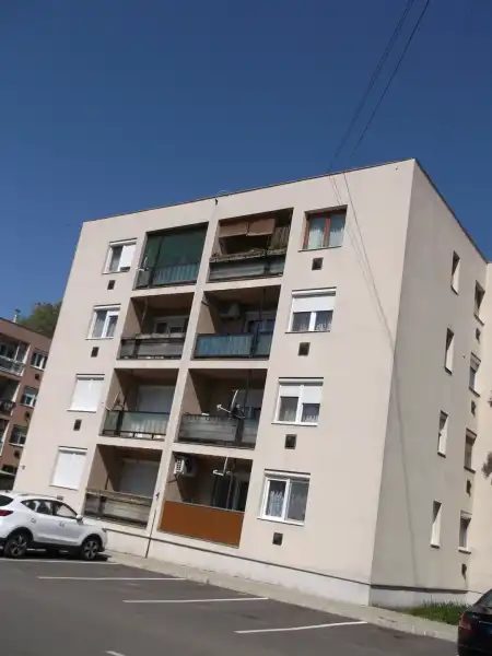 Eladó panellakás, Hajdúböszörmény 2 szoba 52 m² 35 M Ft