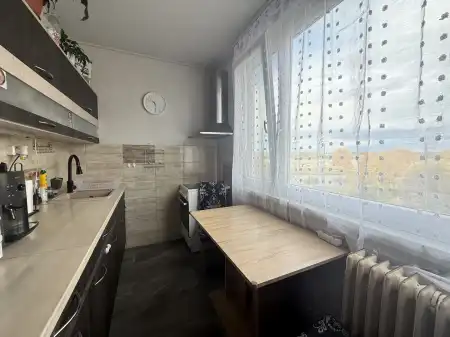 Eladó panellakás, Oroszlány 2+1 szoba 62 m² 36.8 M Ft Eladó panellakás, Oroszlány 2+1 szoba 62 m² 36.8 M Ft