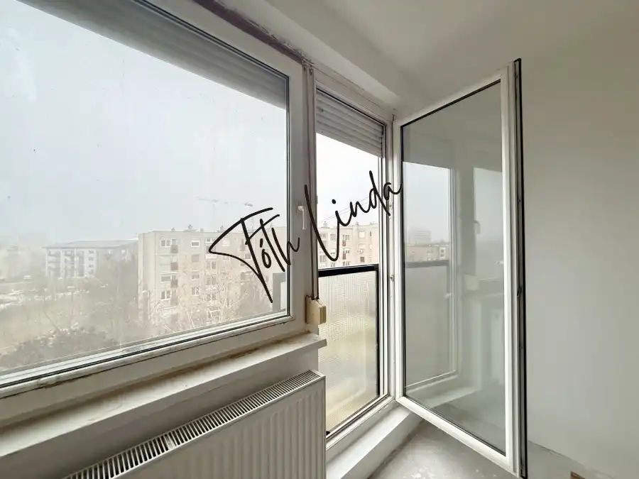 eladó panellakás, Oroszlány