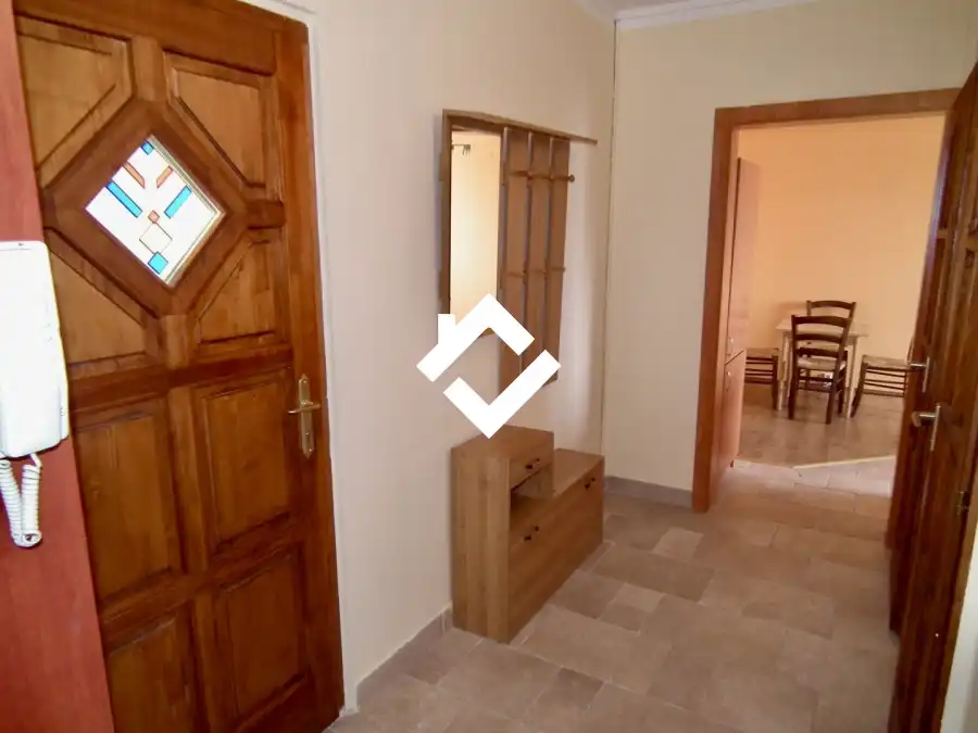 eladó panellakás, Oroszlány