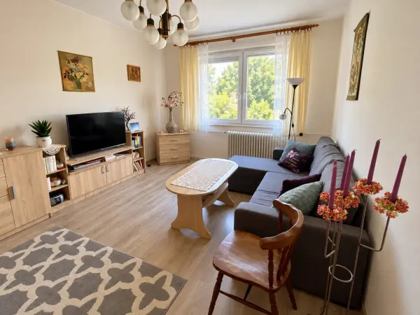 Eladó panellakás, Tatabánya 2 szoba 53 m² 35.9 M Ft