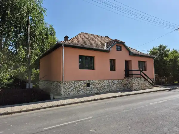 Eladó panzió, Mátranovák 17 szoba 717 m² 240 M Ft