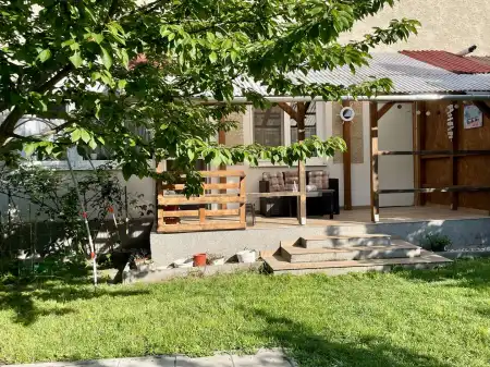 Eladó sorház, Oroszlány 4+1 szoba 288 m² 55.5 M Ft