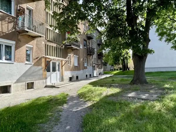 Eladó téglalakás, Oroszlány 2+1 szoba 58 m² 28.2 M Ft