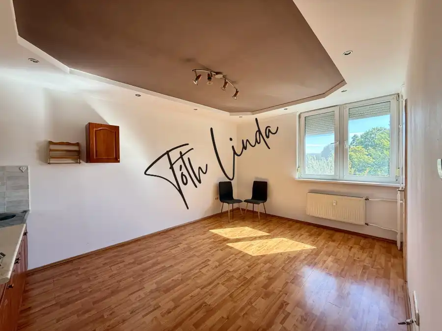 eladó téglalakás, Oroszlány