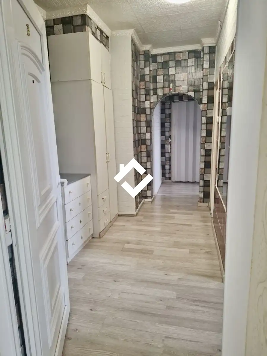 eladó téglalakás, Oroszlány