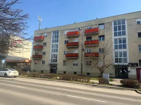 Eladó téglalakás, Tatabánya 1 szoba 29 m² 26.9 M Ft