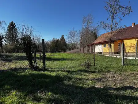 Eladó telek, Dömsöd 768 m² 27 M Ft