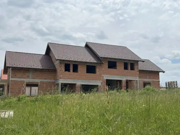 Eladó új építésű ikerház, Tinnye 4 szoba 126 m² 138.5 M Ft