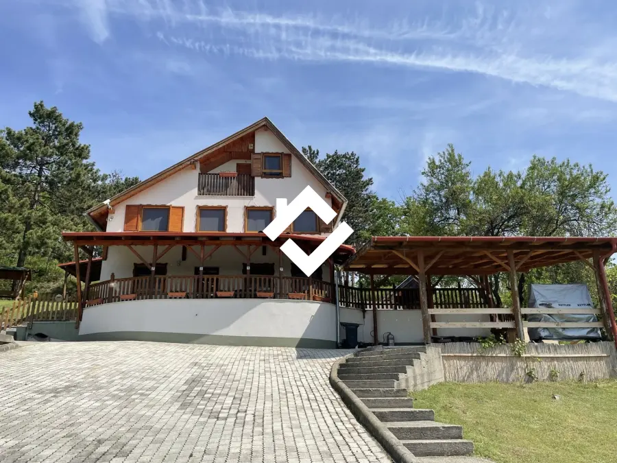 eladó vendéglátás, Szomód
