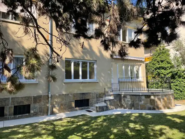 Kiadó iroda, Budapest, II. kerület 2+1 szoba 79 m² 588 E Ft/hó