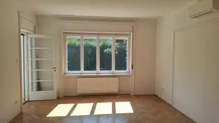 Kiadó iroda, Budapest, II. kerület 2+1 szoba 79 m² 393 E Ft/hó