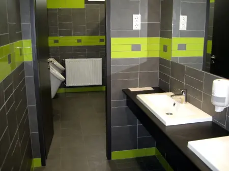 Kiadó irodaházban A, A+ kat., Budapest, VIII. kerület 5 szoba 100 m² 581 E Ft/hó + Áfa