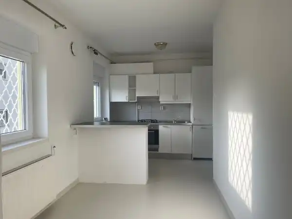 Kiadó téglalakás, Budapest, II. kerület 4 szoba 110 m² 520 E Ft/hó