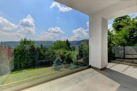 Kiadó téglalakás, Budapest, II. kerület 4 szoba 140 m² 970 E Ft/hó Kiadó téglalakás, Budapest, II. kerület 4 szoba 140 m² 970 E Ft/hó