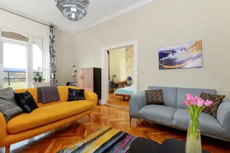 Kiadó téglalakás, Budapest, II. kerület 4 szoba 130 m² 850 E Ft/hó Kiadó téglalakás, Budapest, II. kerület 4 szoba 130 m² 850 E Ft/hó