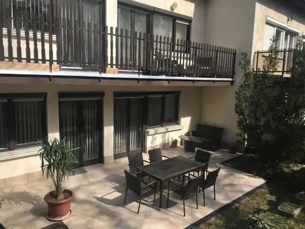 Kiadó téglalakás, Budapest, XII. kerület 5 szoba 220 m² 893 E Ft/hó
