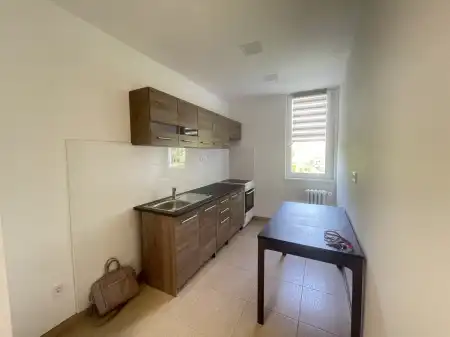Kiadó téglalakás, Oroszlány 2 szoba 50 m² 145 E Ft/hó