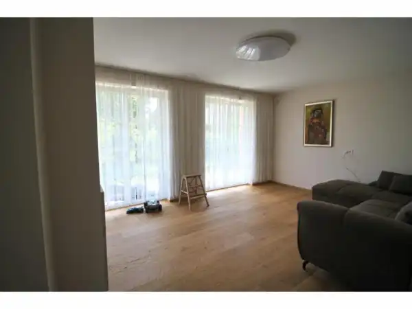Kiadó újszerű családi ház, Budapest, II. kerület 4 szoba 1520 m² 980 E Ft/hó
